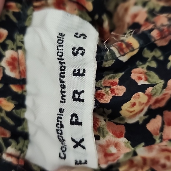 LG Flowered skirt - Picture 3 of 4